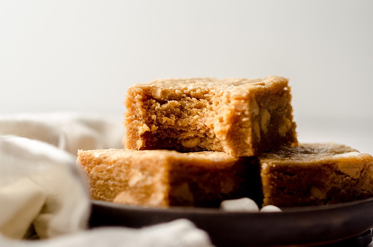 fluffernutter bars with a bite taken out of one