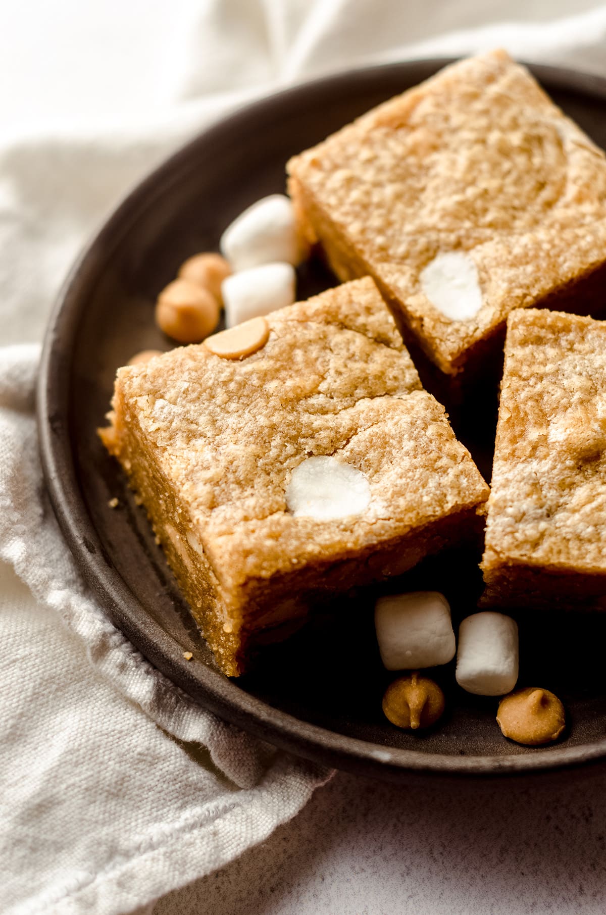 fluffernutter bars on a plate