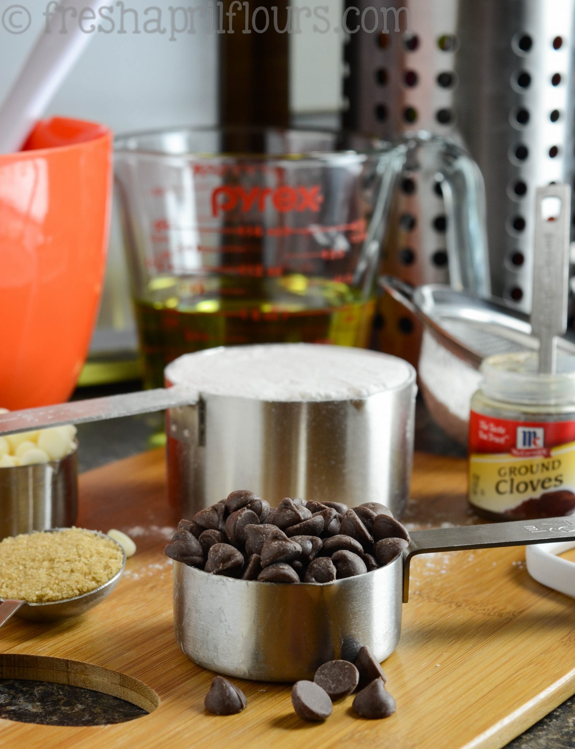 The Best and Most Accurate Way to Measure Wet and Dry Ingredients for Baking