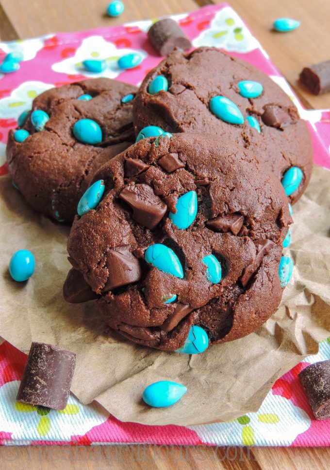 Almond Butter Chocolate Chunk Cookies: These gluten-free, easy almond butter base cookies are so chocolatey, so fudgy, and so good you won't even miss the butter and flour!