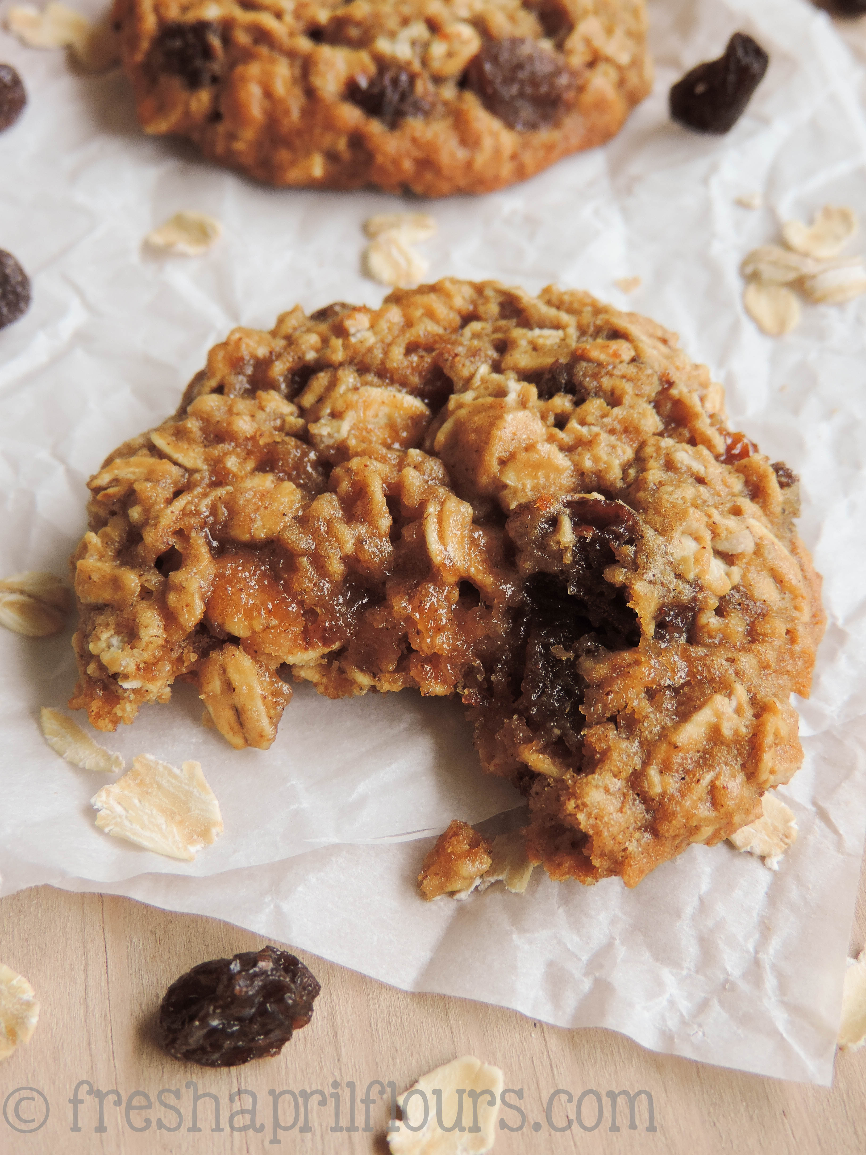 Chewy Oatmeal Raisin Cookies
