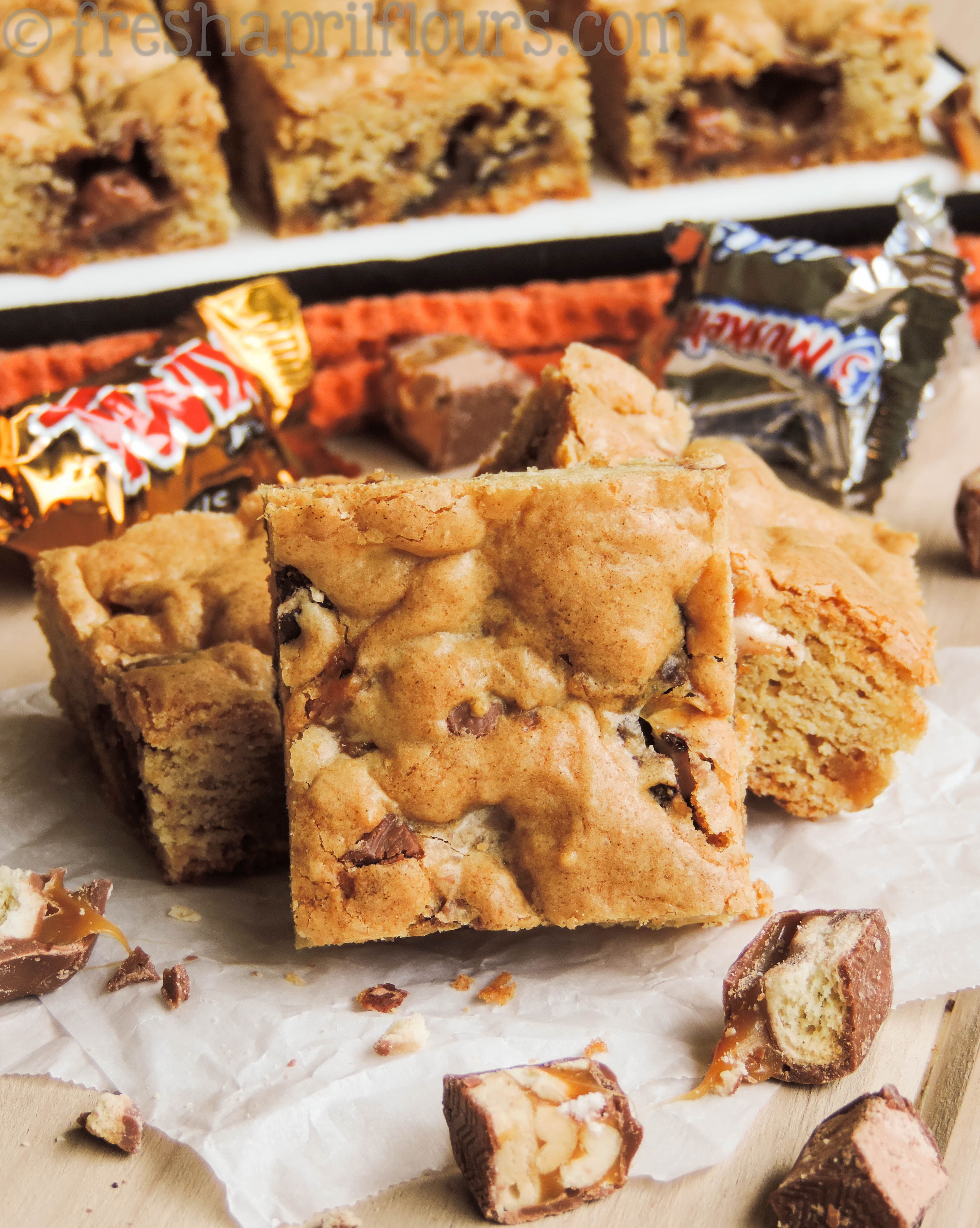 Candy Bar Blondies