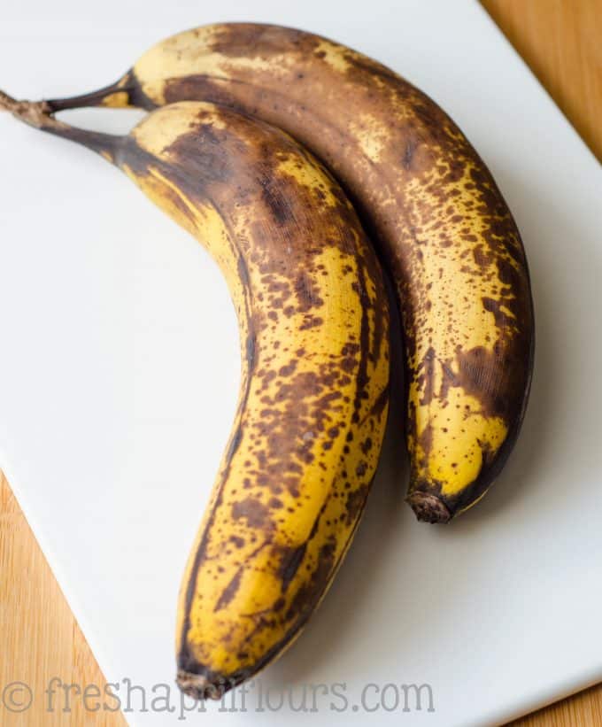 Skinny Shamrock Shake: A few ingredients and 5 minutes are all you need for this minty green Shamrock Shake inspired smoothie.