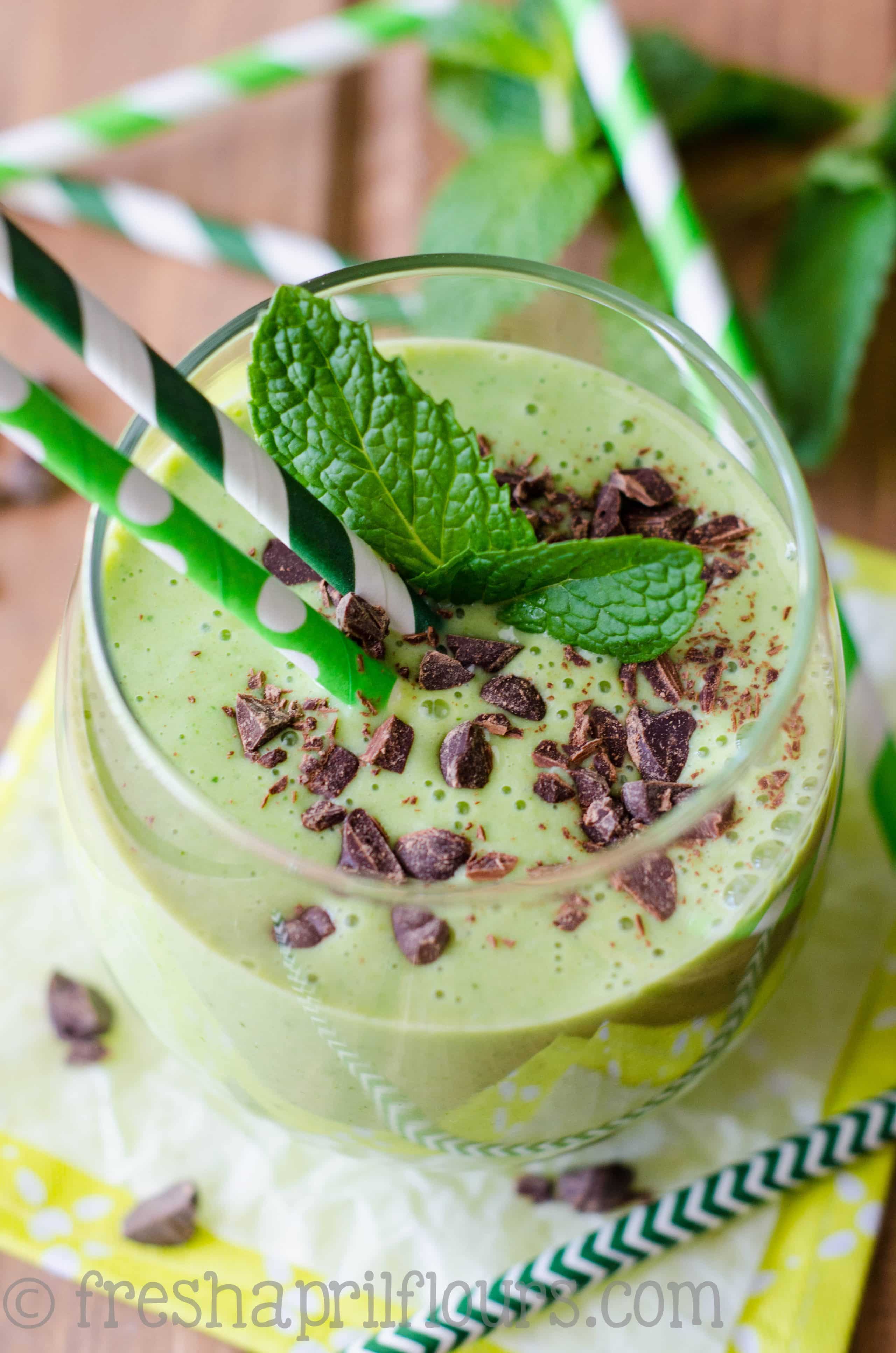 A few ingredients and 5 minutes are all you need for this minty green Shamrock Shake inspired smoothie. via @frshaprilflours