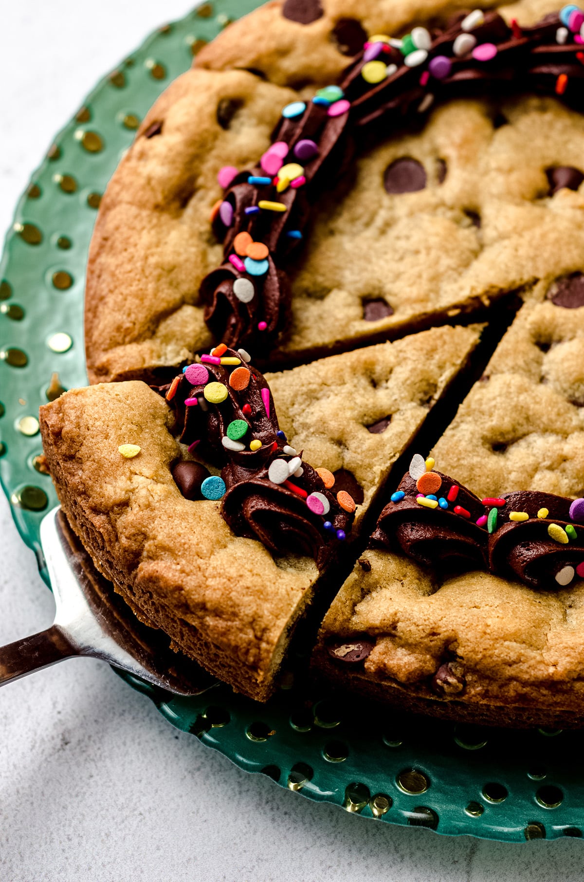 Best Cookie Cake Recipe with Chocolate Fudge Frosting