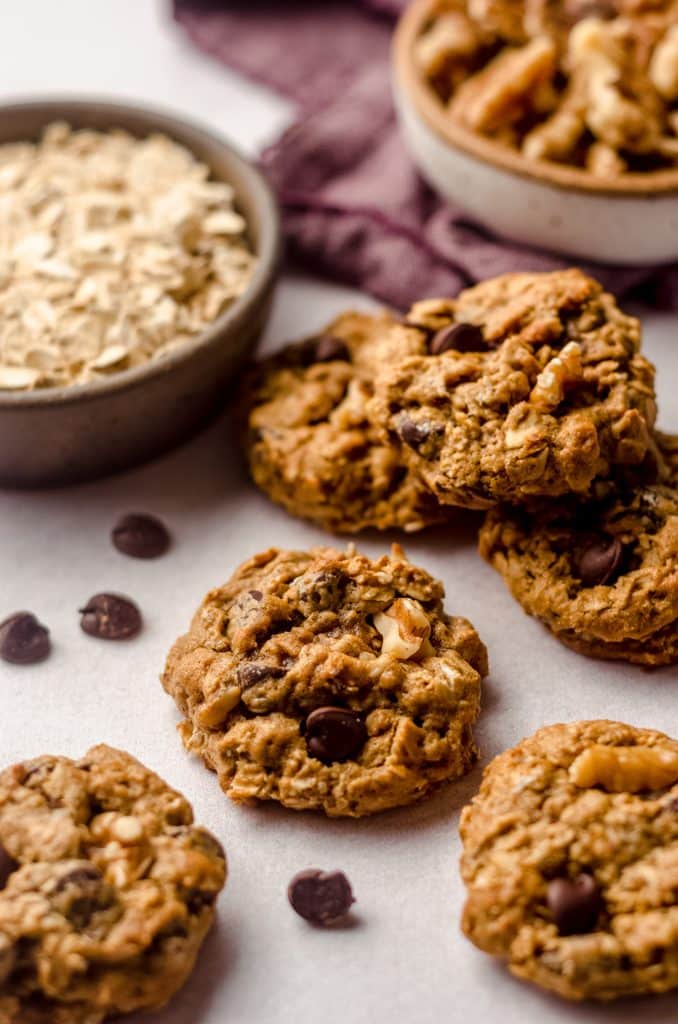 oatmeal chocolate chip walnut cookies