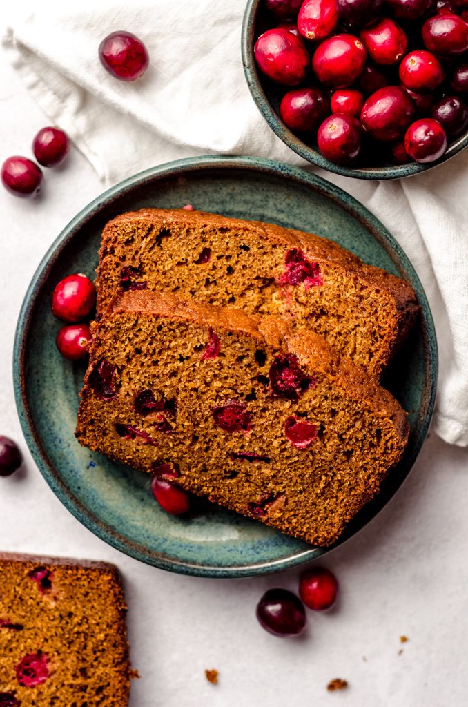 slices of cranberry gingerbread on a plate
