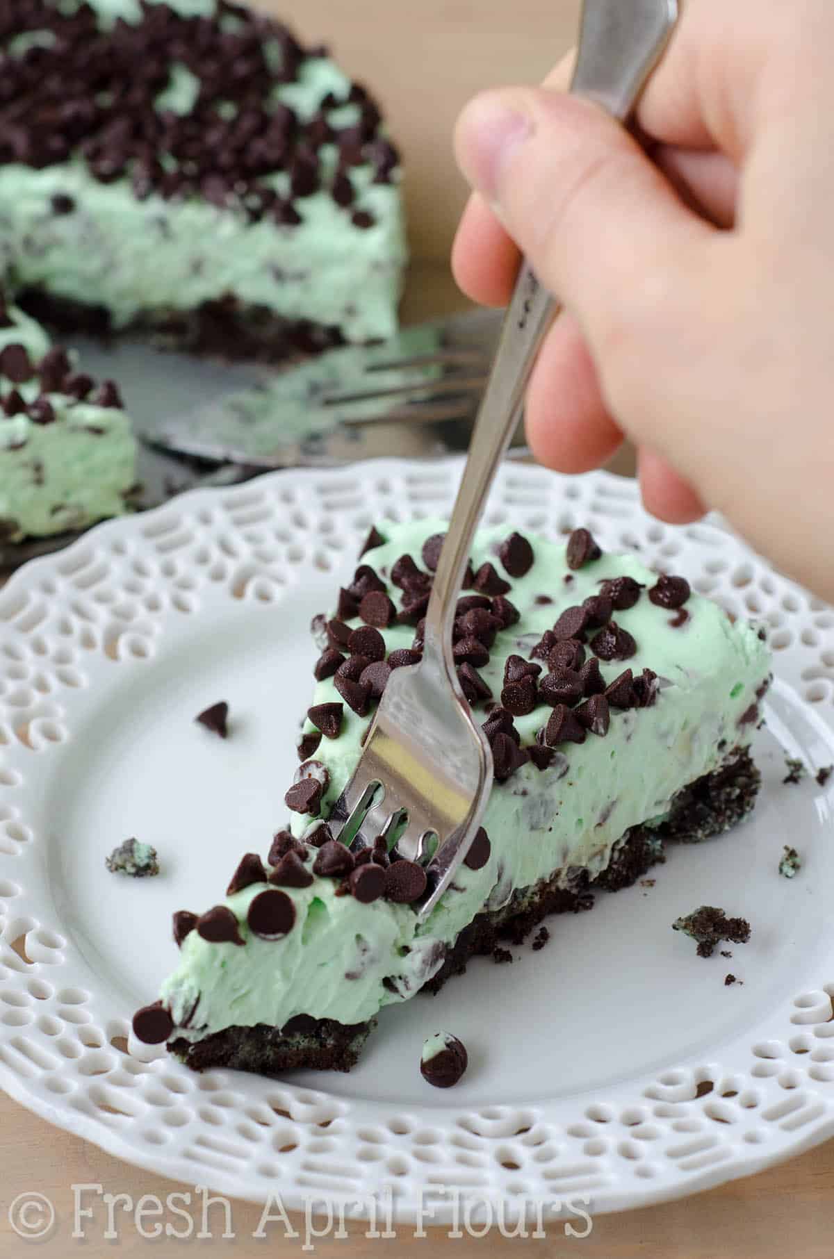 No Bake Mint Chocolate Chip Pie