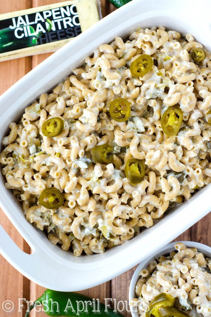 Jalapeño Popper Mac & Cheese: A quick and easy homemade macaroni and cheese filled with spicy jalapeños and green chiles.