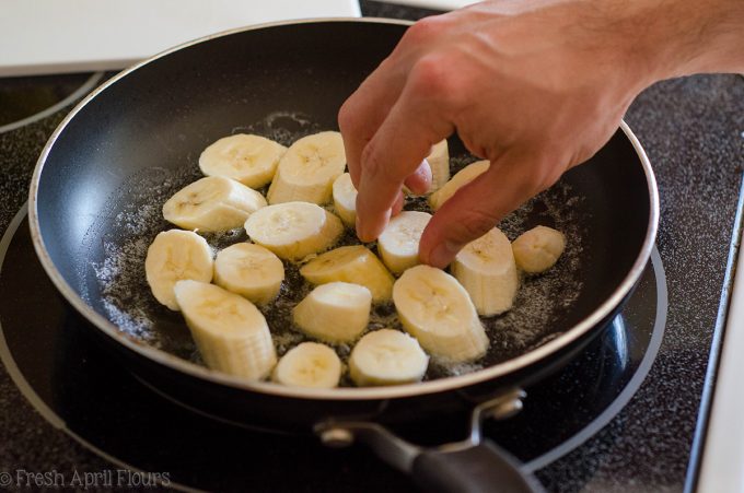 Easy Bananas Foster: A quick and easy recipe for Bananas Foster using Amaretto liqueur.