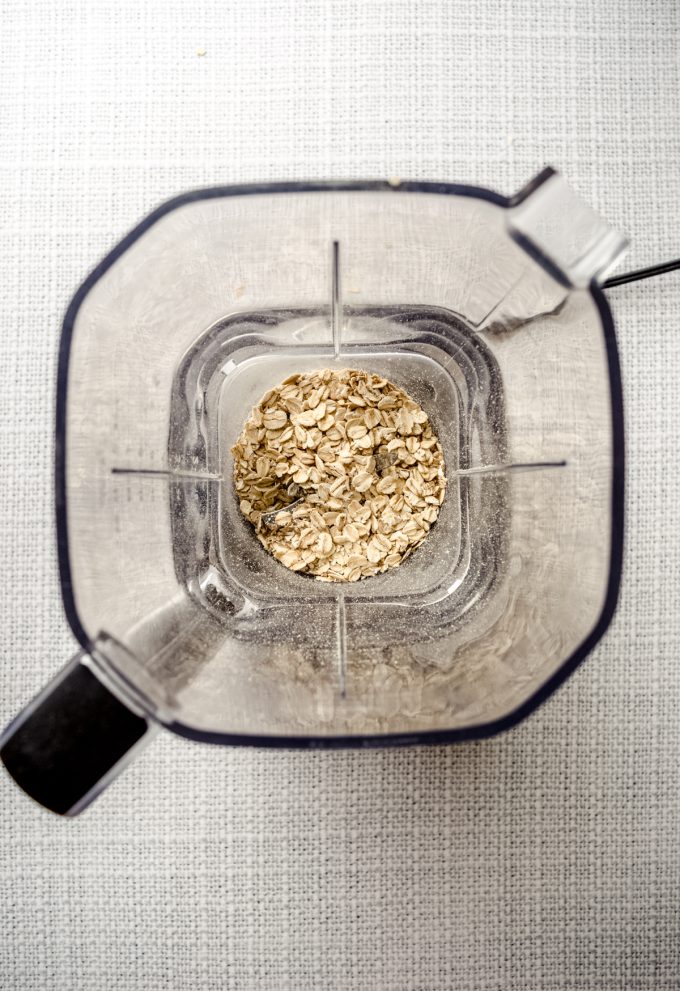 Aerial photo of oats in a blender.