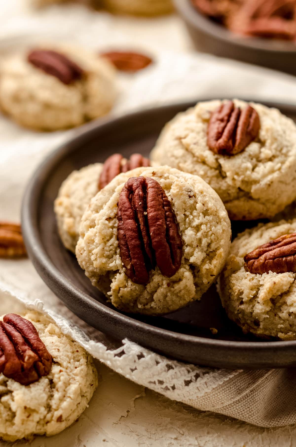 almnod flour pecan sandies on a plate