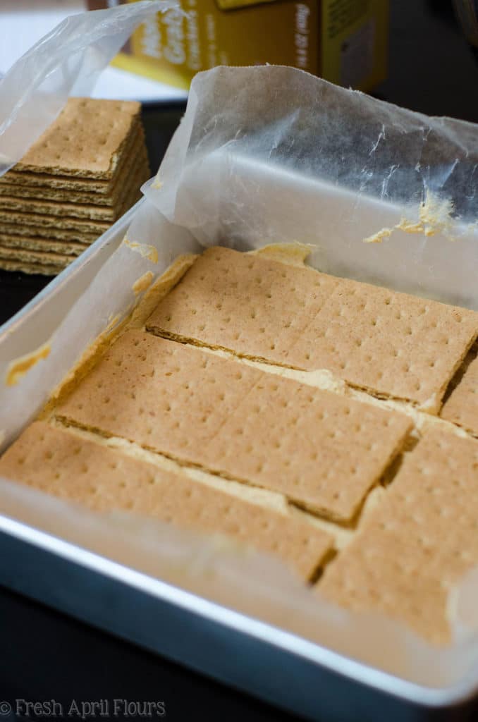 No Bake Pumpkin Icebox Cake: Layers of graham crackers filled with pumpkin whipped cream. An easy no bake treat for your favorite fall gatherings!