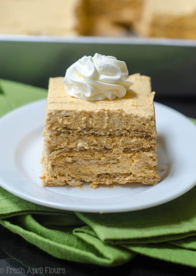 No Bake Pumpkin Icebox Cake: Layers of graham crackers filled with pumpkin whipped cream. An easy no bake treat for your favorite fall gatherings!