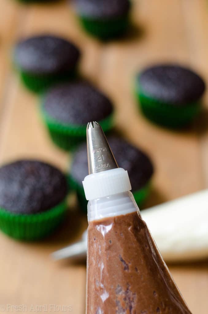 Football Cupcakes: Turn any cupcake into a touchdown treat with this easy tutorial and video!