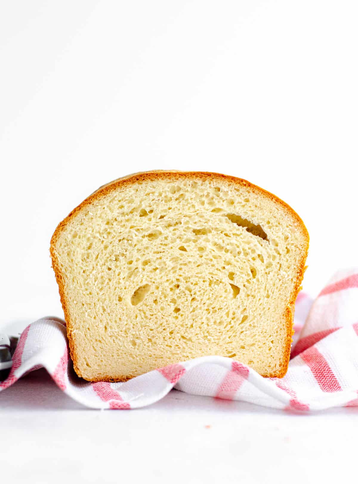 White Sandwich Bread: Fluffy, sturdy sandwich bread made right in your own kitchen.