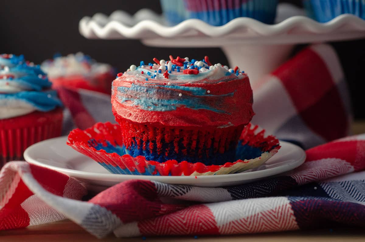 Red, White, & Blue Swirl Cupcakes: Beautifully swirled cupcakes that taste as great as they look! Perfect for any patriotic celebration or any time you want some American pride in your dessert.
