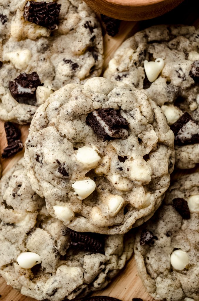 Aerial photo of cookies and cream cookies on a surface.