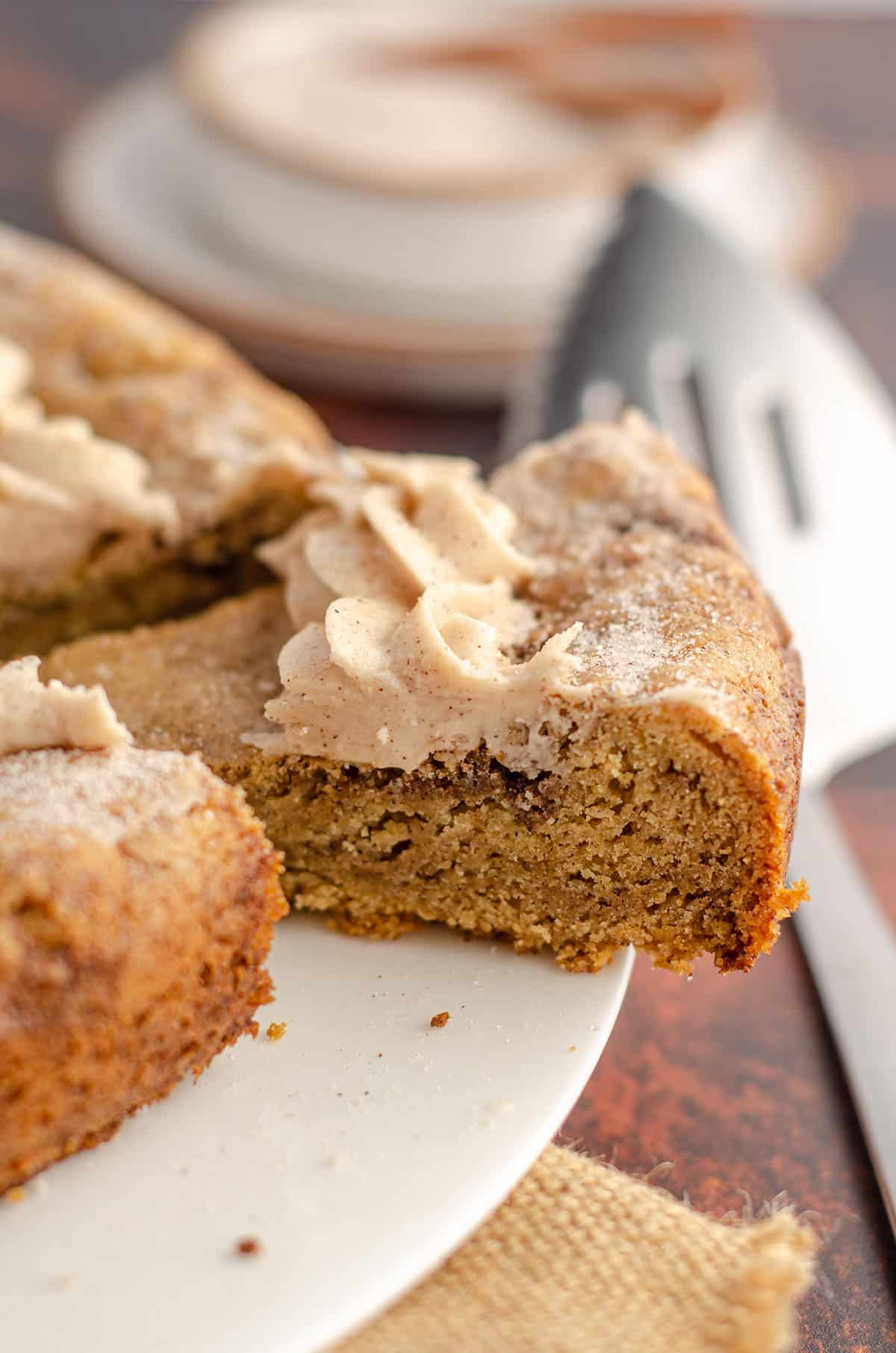 snickerdoodle cookie cake sliced ready to serve