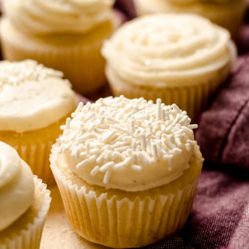 Vanilla Giant Cupcake Recipe  Baking, Recipes and Tutorials - The