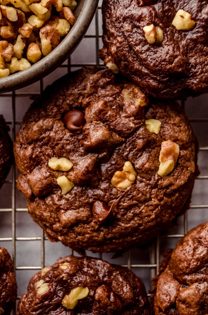 Aerial photo of brownie cookies on a cooling rack.