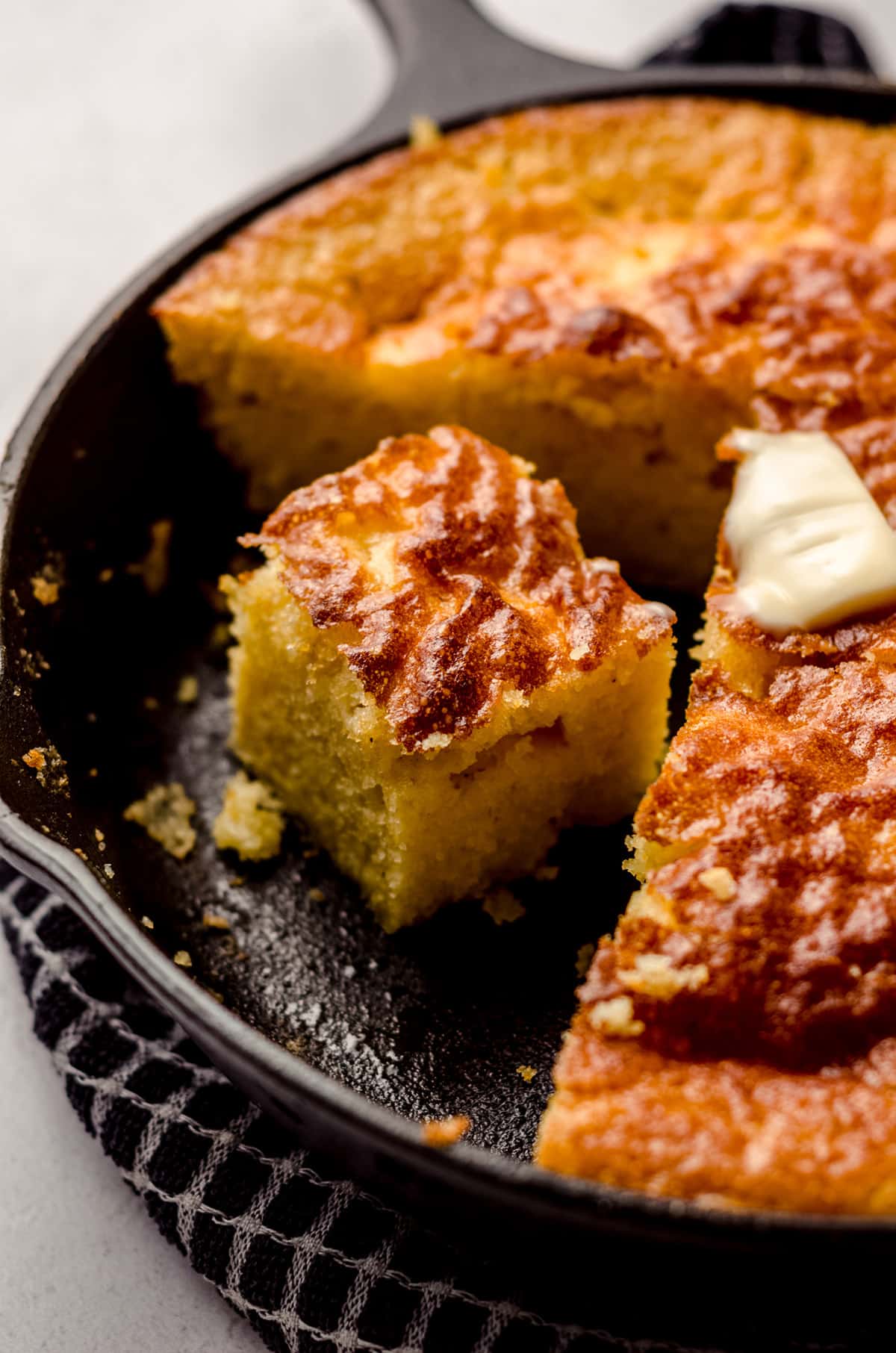 Homemade Skillet Cornbread - Sprinkle of Green