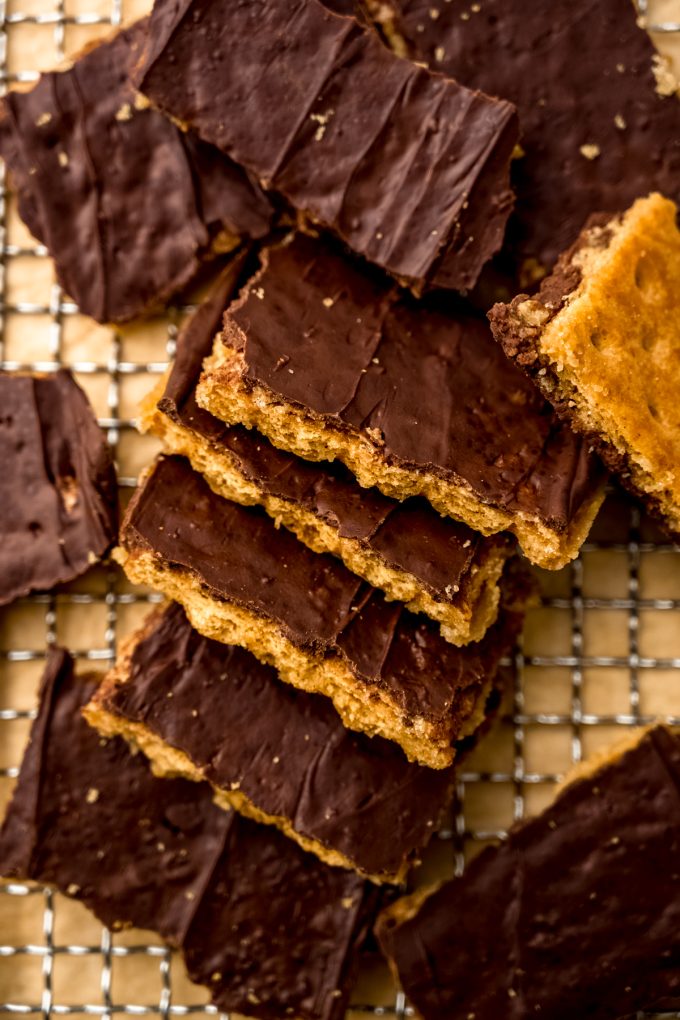 Aerial photo of pieces of graham cracker bark on a cooling rack.
