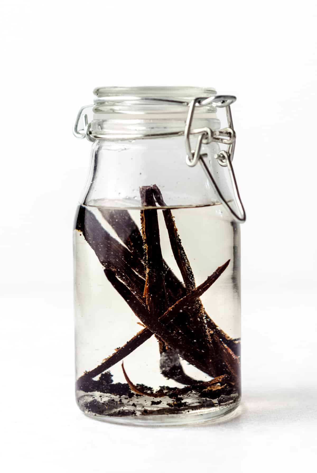 jar of steeping homemade vanilla extract