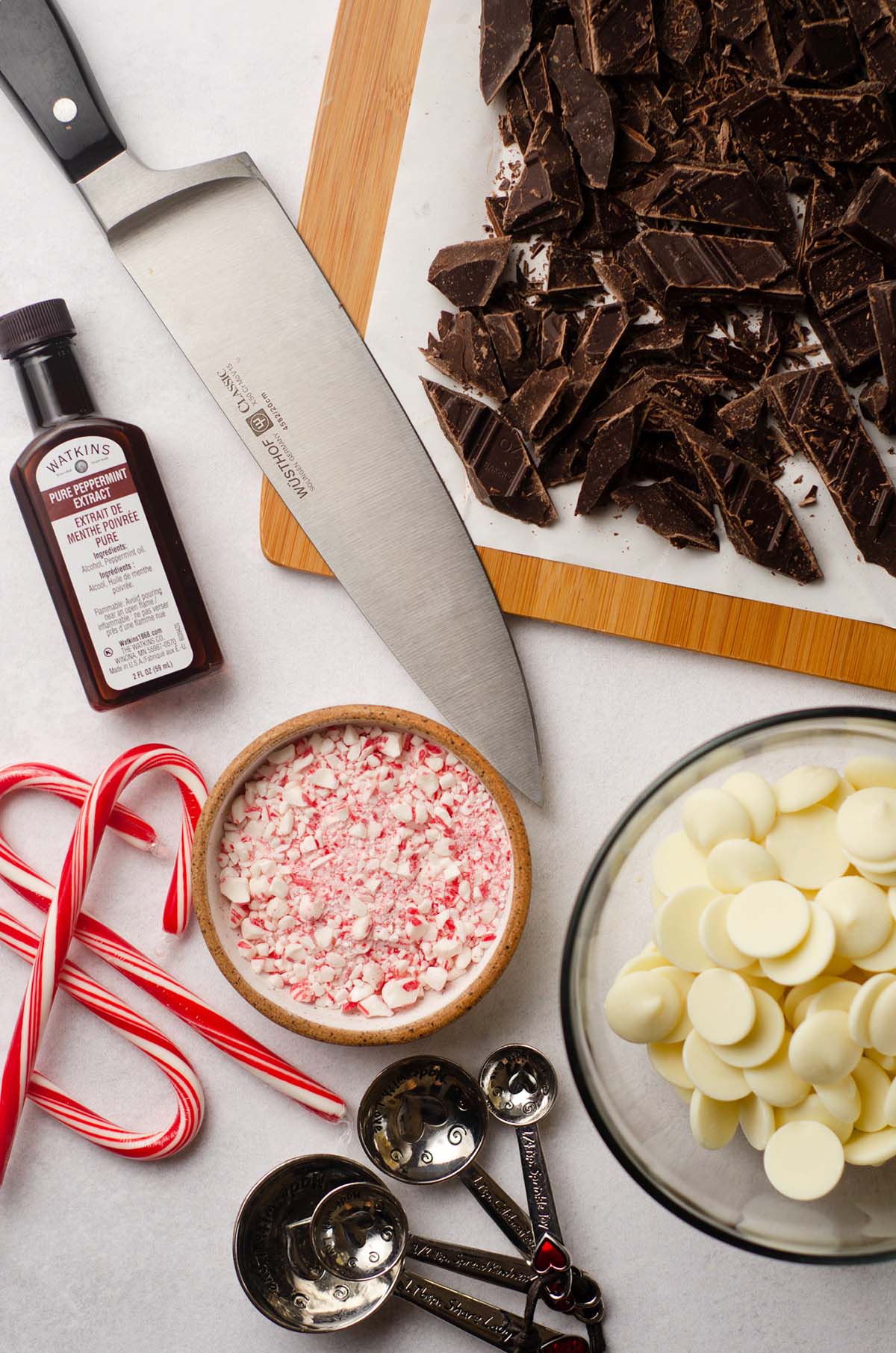 ingredients needed to make homemade peppermint bark
