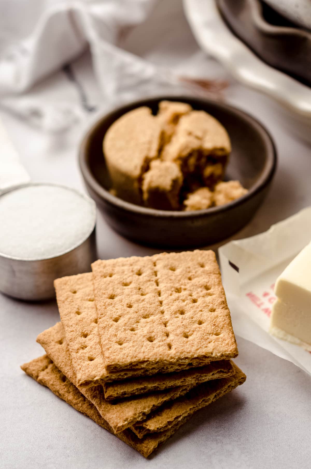 ingredients to make graham cracker crust