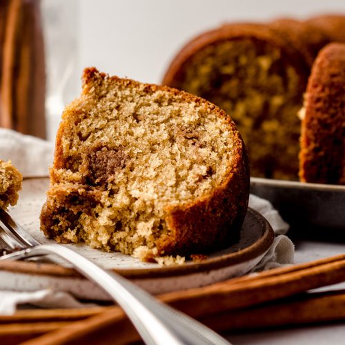 Harps Foods - Recipe: Cinnamon Streusel Bundt Cake