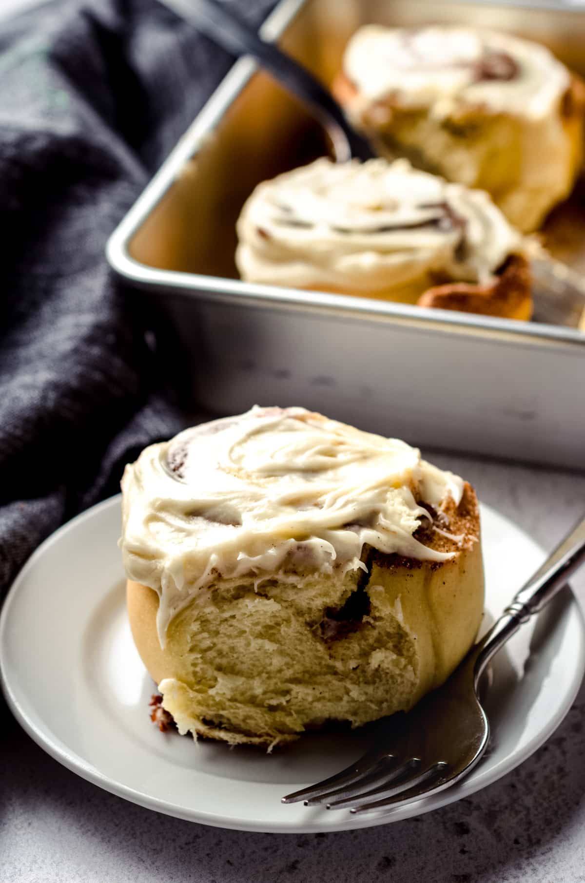 https://freshaprilflours.com/wp-content/uploads/2023/01/small-batch-cinnamon-rolls-23.jpg