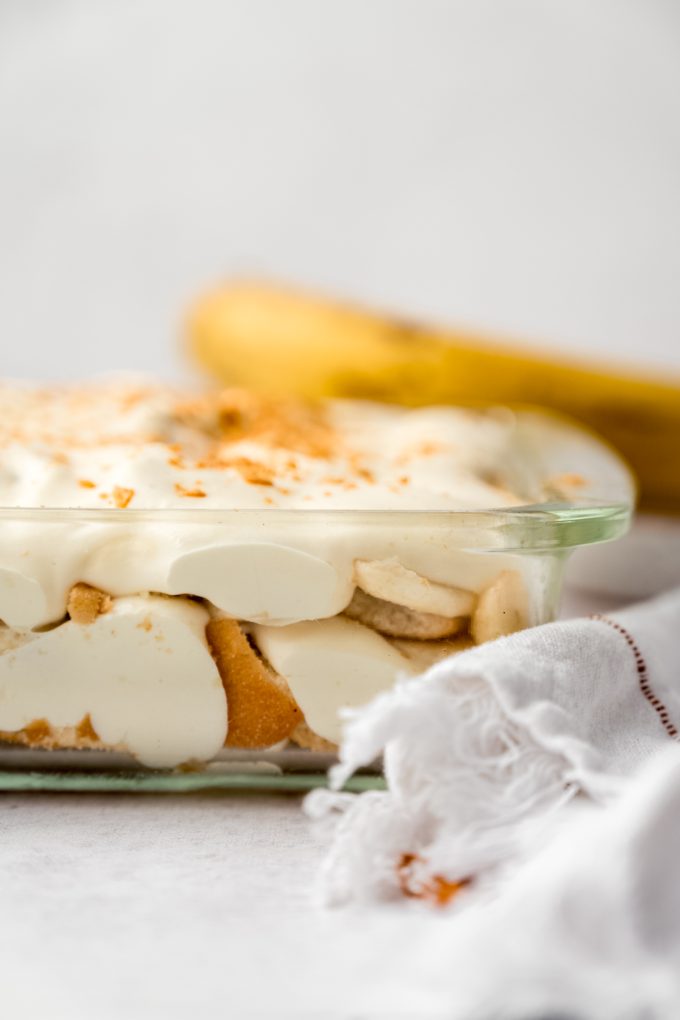 A dish of banana pudding.