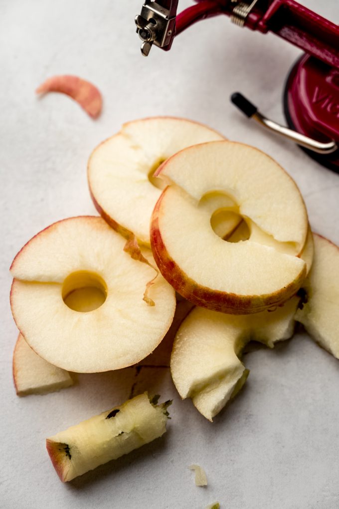 A pile of apple slices.