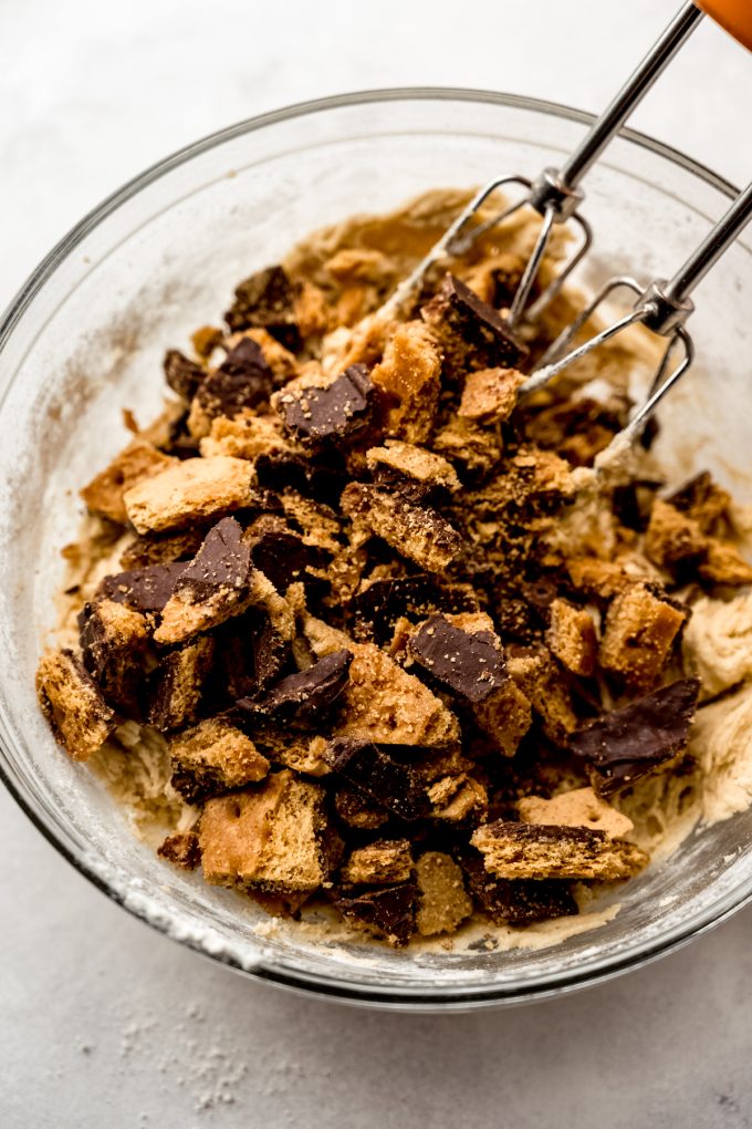 Graham cracker toffee cookie dough in a bowl.