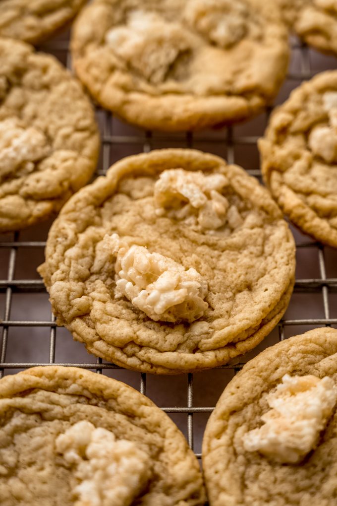 Rice Krispie treat cookies on a cooling rack.